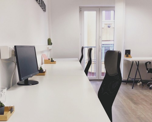 Krzesła do biura — jak wybrać wygodne krzesło do swojego biurka?