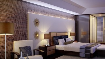 Elegancka sypialnia z brązowymi lampami i drewnianymi meblami