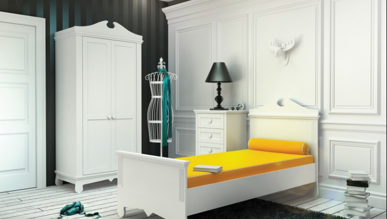 Biała dwudrzwiowa szafa oraz komoda z szufladami i łóżko z ozdobnym wezgłowiem do pokoju młodzieżowego