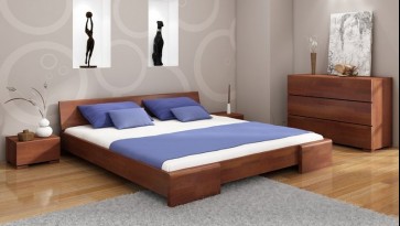 Komplet mebli sypialnianych z niskim łóżkiem i trzyszufladową komodą z litego drewna sosnowego