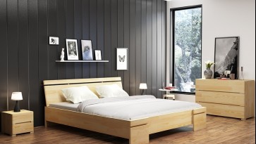 Komoda i szafki nocne z szufladami oraz łóżko z komfortowym wezgłowiem z drewna sosnowego