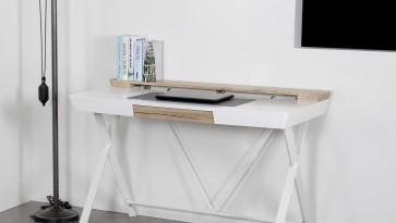Skandynawskie biurko z nadstawką i pojemną szufladą na metalowych nogach