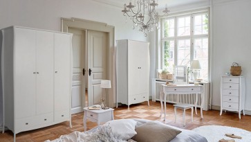 Steens - białe meble pokojowe w stylu prowansalskim Baroque