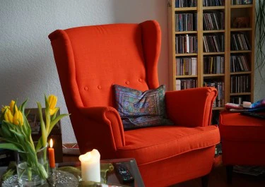 Jak wybrać fotel do salonu?