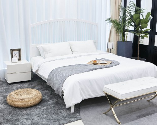 Łóżko z materacem w zestawie – czy warto?