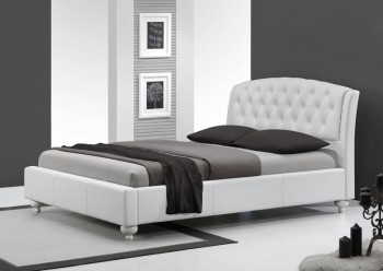 Białe łóżko z pikowanym zagłówkiem Sofia