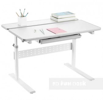 Regulowane biurko dla dziecka z pochylanym blatem Colore