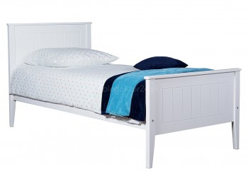 Białe łóżko do sypialni na nogach Siena