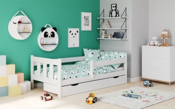 Drewniane łóżko dziecięce z szufladą w kolorze białym Marinella