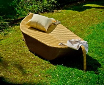 Designerskie łóżko ogrodowe z technorattanu Angelo