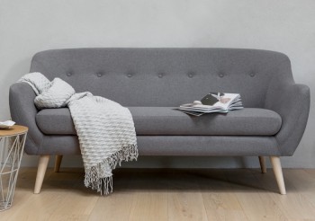 Sofa do salonu w stylu skandynawskim Hera
