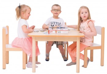Stół przedszkolny z regulacją wysokości klonowy kwadrat