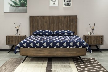 Loftowe łóżko drewniane z wysokim zagłówkiem Massa K01 180 cm