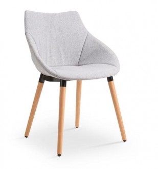 Krzesło tapicerowane na drewnianych nogach K226