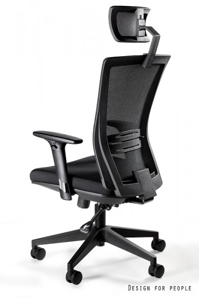 Ergonomiczne krzesło biurowe Ergonic, zgodne z normą BHP