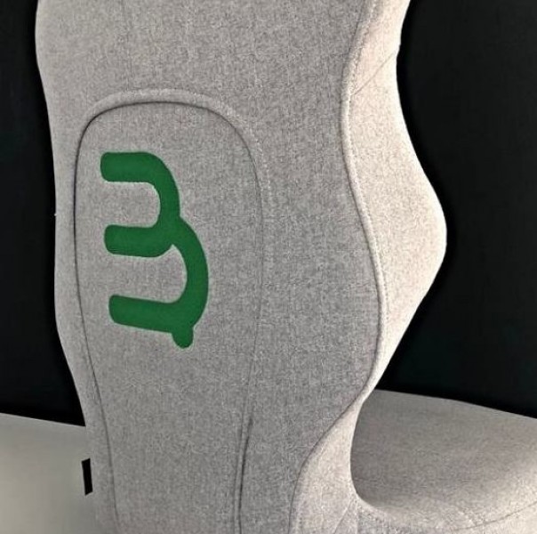 Biurowe krzesło o ergonomicznym oparciu Nero Black