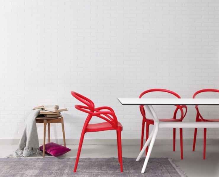 Designerskie krzesło kawiarniane z tworzywa Mila
