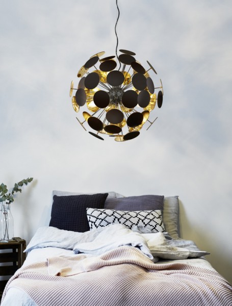 Czarna lampa wisząca z designerskimi krążkami Discalgo