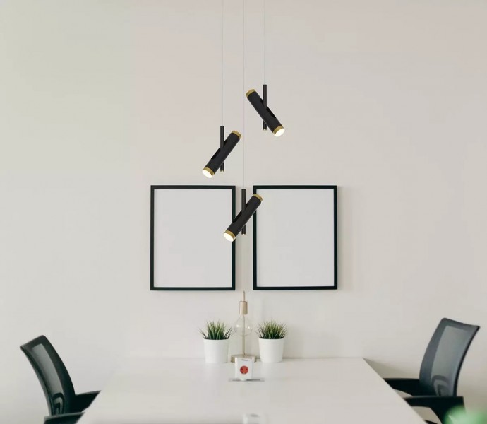 Czarna lampa wisząca z trzema wąskimi kloszami Lunette 3
