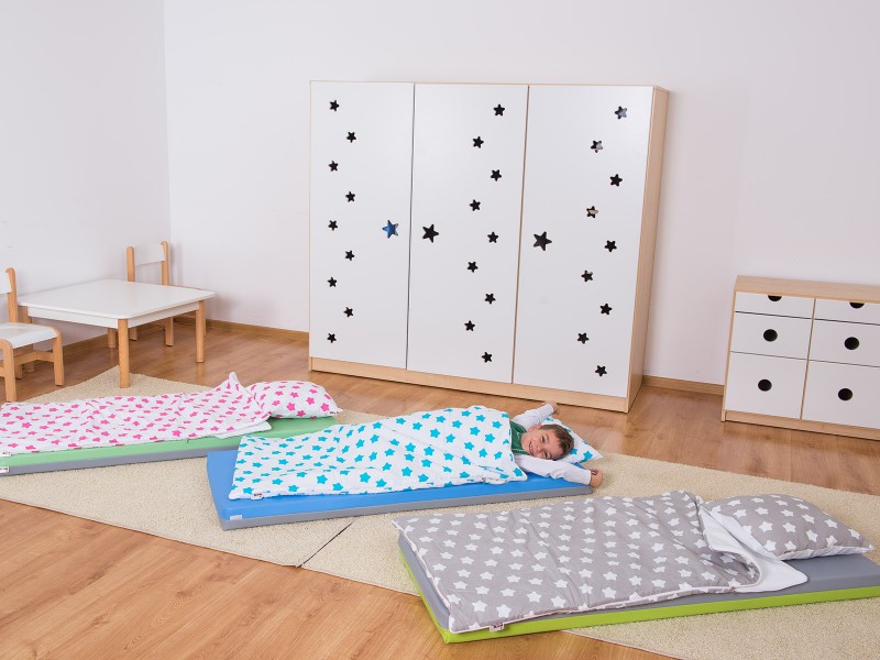 Żłobkowy materac do leżakowania z ekoskóry 120 cm