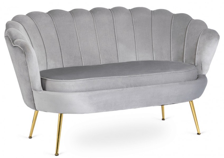 Welurowa sofa dwuosobowa muszelka Zendaya, złote nogi