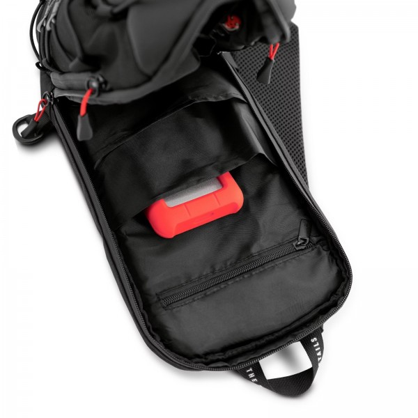 Plecak sling bag Diablo z motywem, kolor czarny