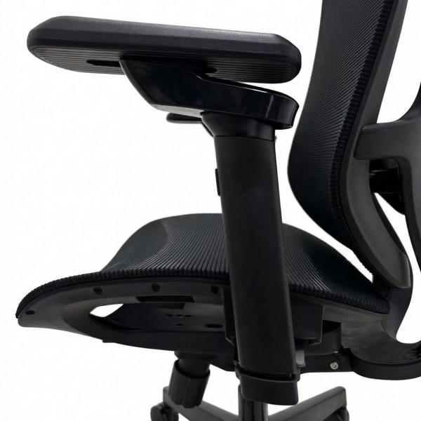Fotel biurowy ergonomiczny siatkowy Basten, zgodny z normą BHP