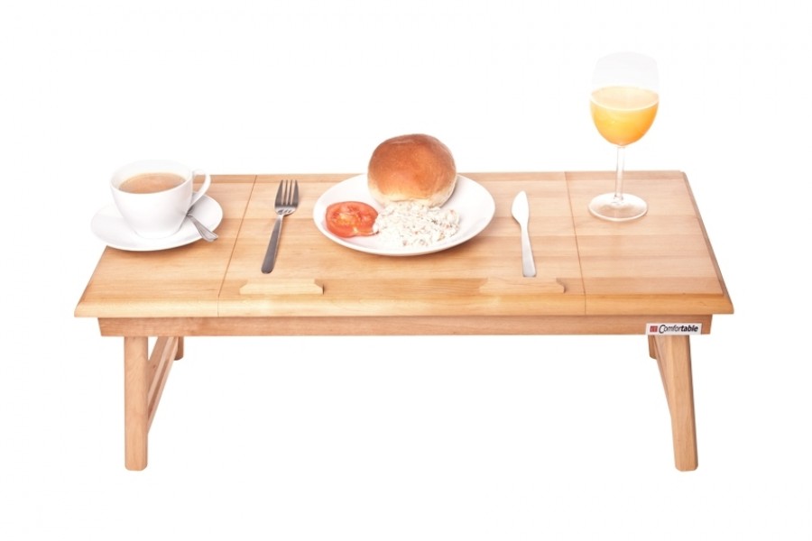 Столики для обеда. Столик для завтрака. Столик для завтрака в постель. Кроватный столик для завтрака. Завтрак на столе.